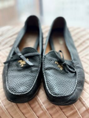 Prada Black Pebbled Leather Driving Loafers Bow Logo Flats Size 40 / US 10